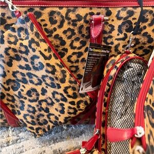 The essential tote  -Leopard Print Red Accent Women's Bag
